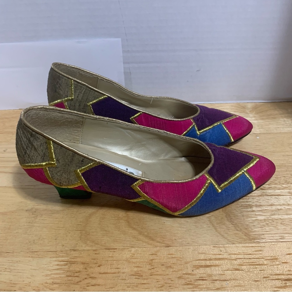 Vintage Women Tahití CAPEZIO 7.5 Multicolored Fabric 2"‎ Kitten Heel Pumps